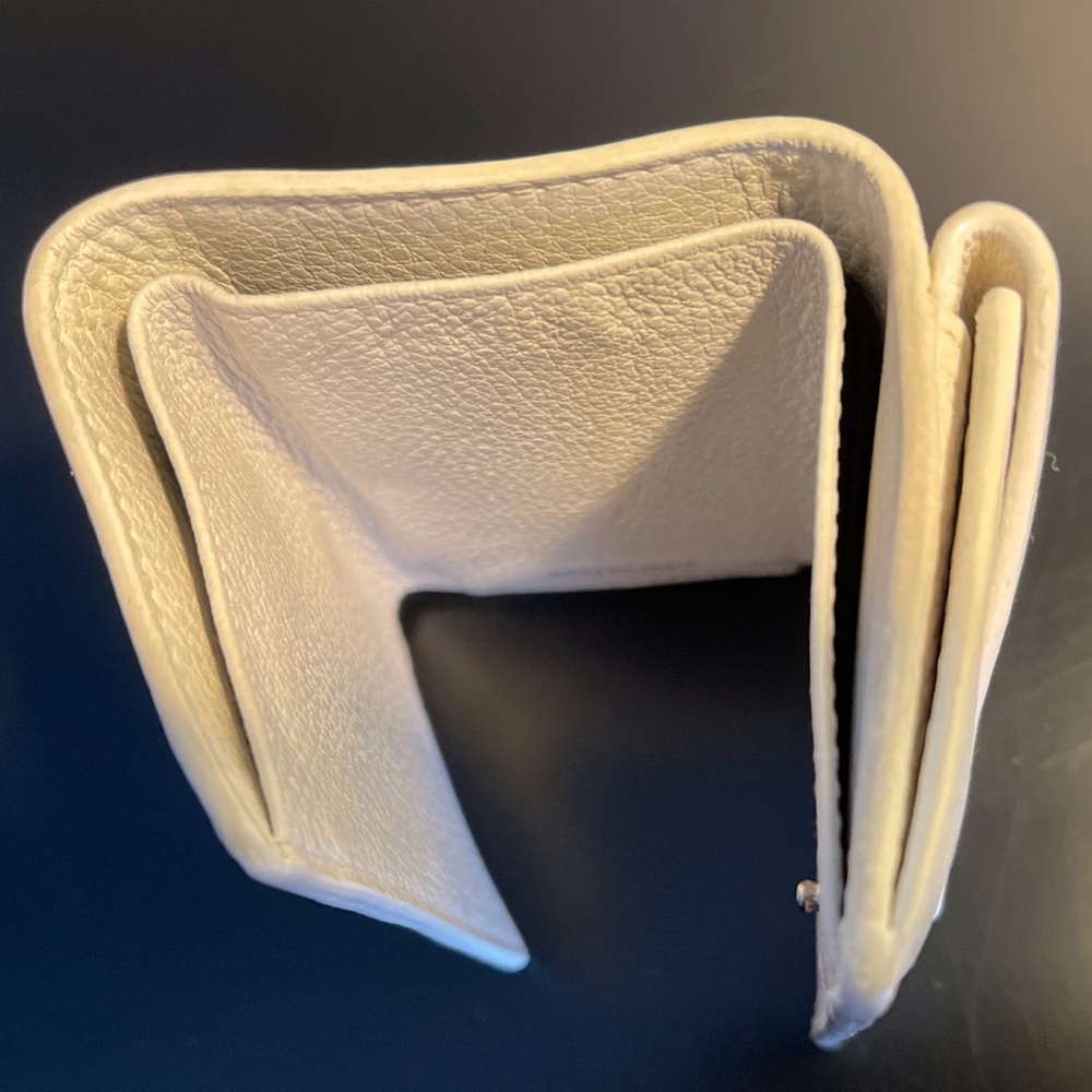 Balenciaga Calfskin Leather trifold wallet EUC white - Picture 5 of 16